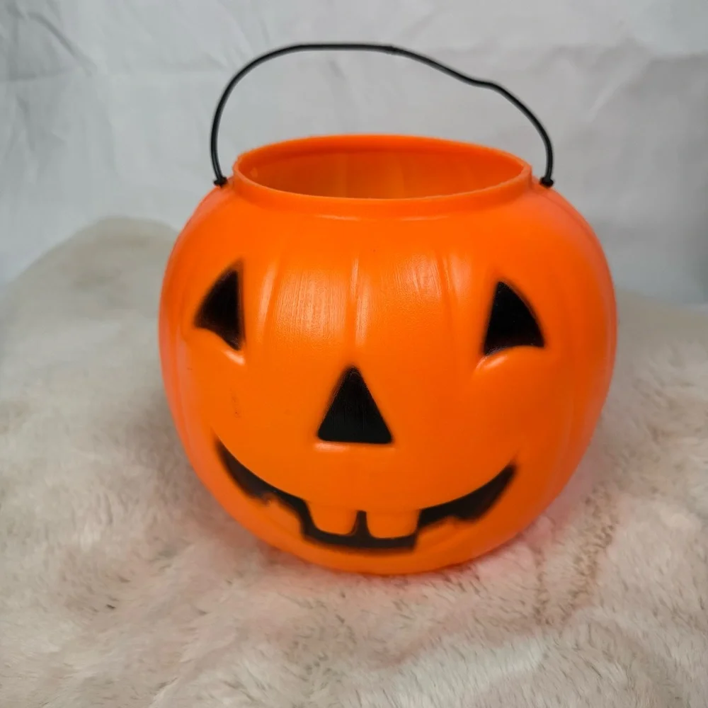 Vintage Blow‎ Mold Orange Pumpkin Halloween Candy Bucket